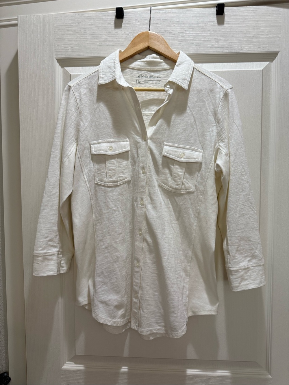 Eddie Bauer White Button Down Shirt with Chest Pockets Like New Size Large Tall